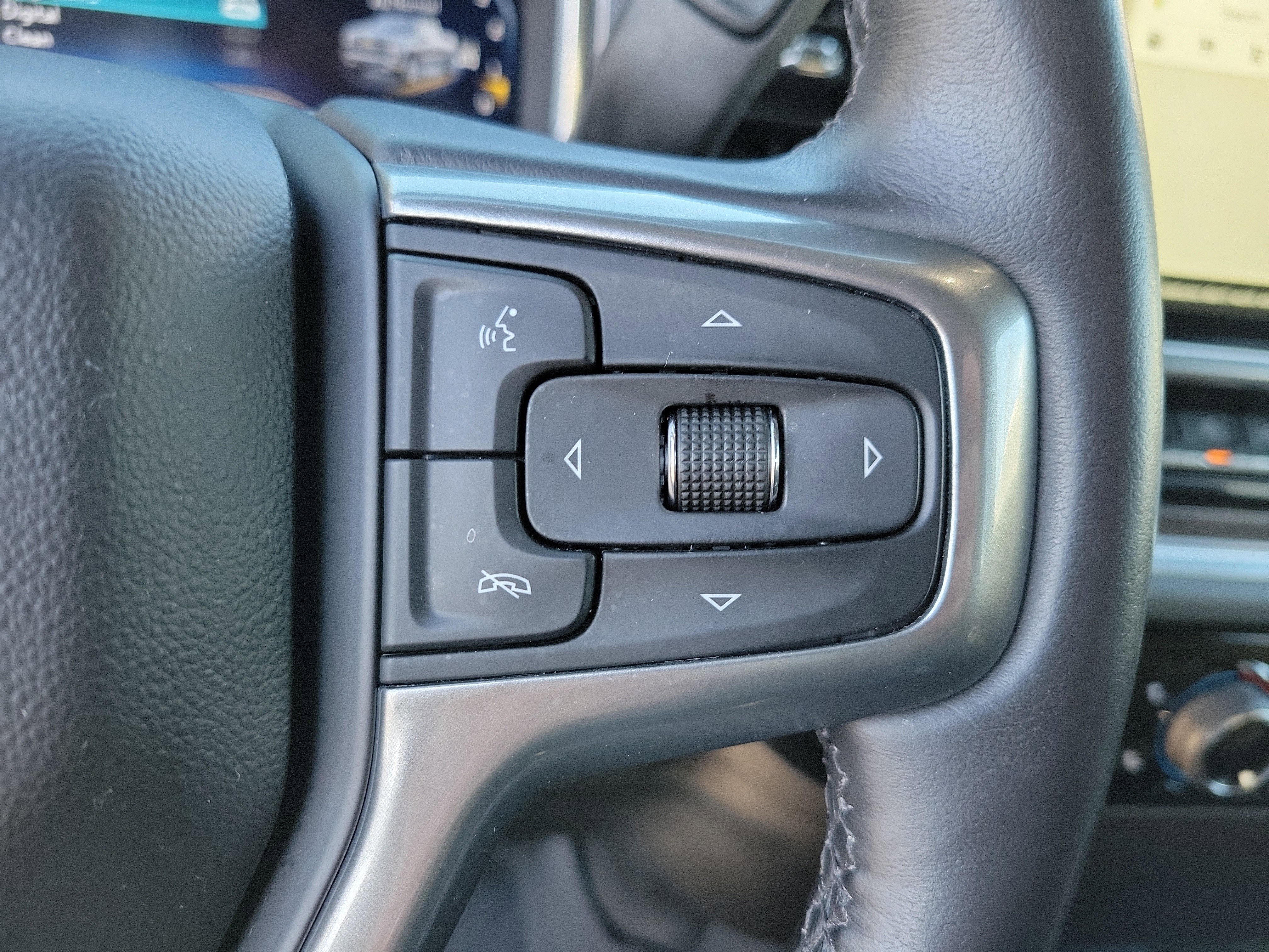 Used 2022 Chevrolet Silverado 1500 LT image 17