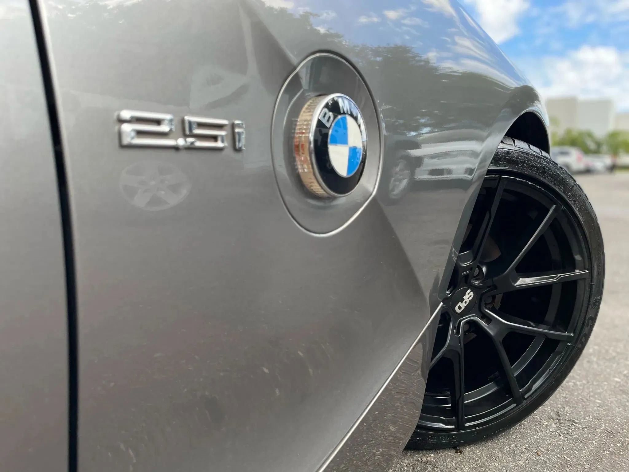 Used 2003 BMW Z4 2.5i image 15