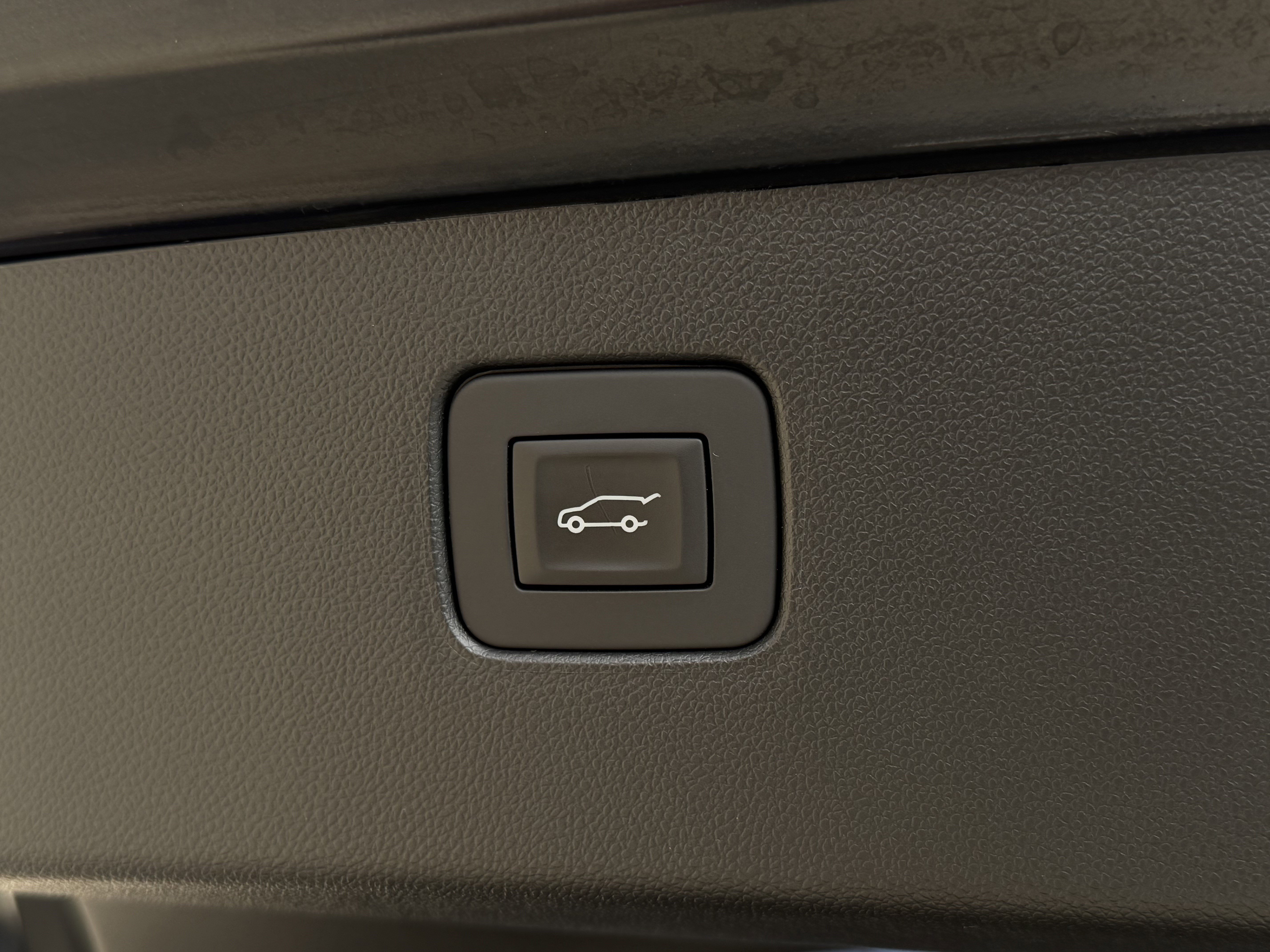 Used 2025 Buick Envista Preferred w/ Convenience II Package image 9