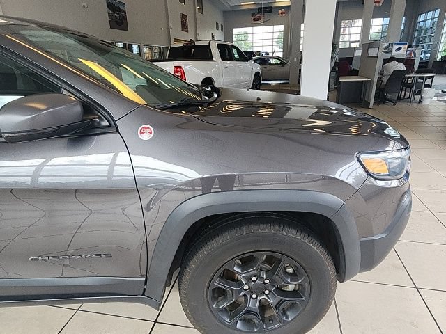 Used 2021 Jeep Cherokee Trailhawk w/ Sun, Sound & Nav Group AWD/4WD image 12
