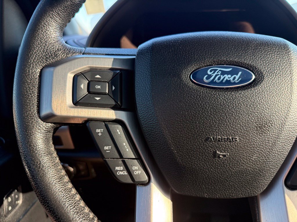 Used 2016 Ford F150 Platinum w/ Equipment Group 701A Luxury AWD/4WD image 21