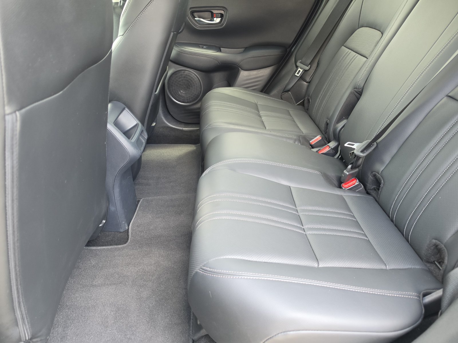 Used 2025 Honda HR-V EX-L image 13