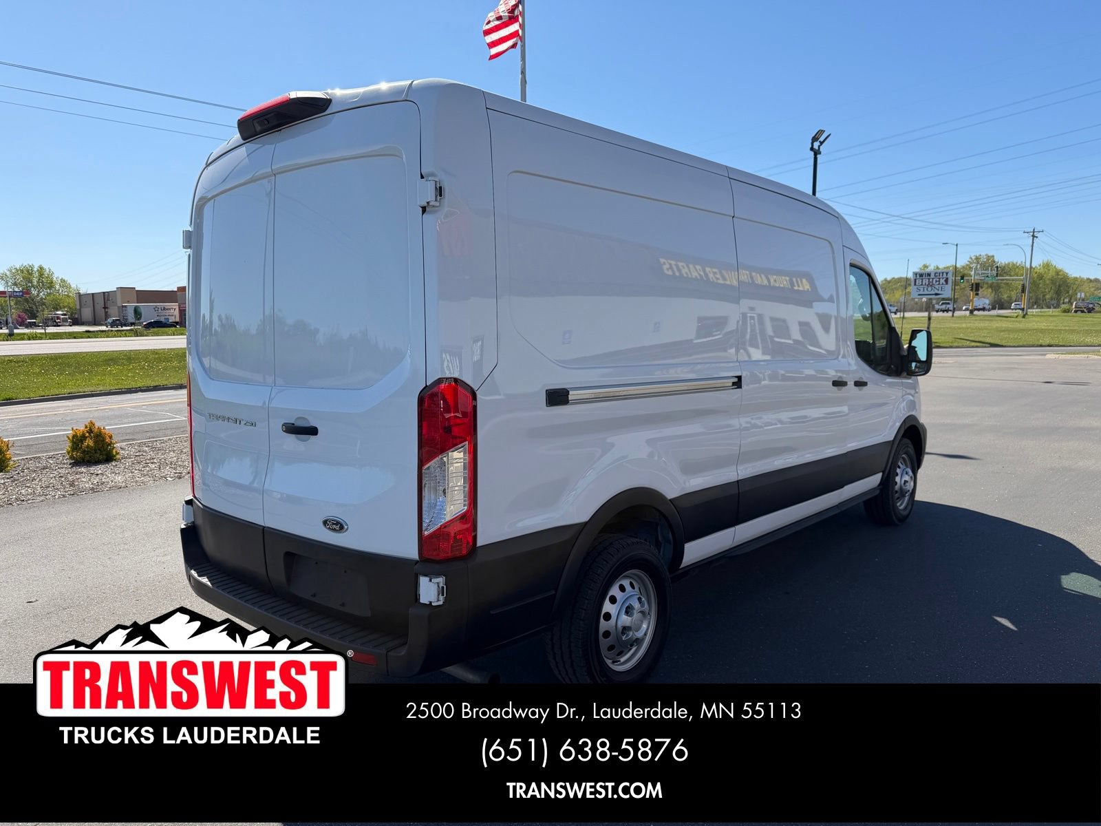 Used 2023 Ford Transit 250 Medium Roof AWD w/ Load Area Protection Package image 5