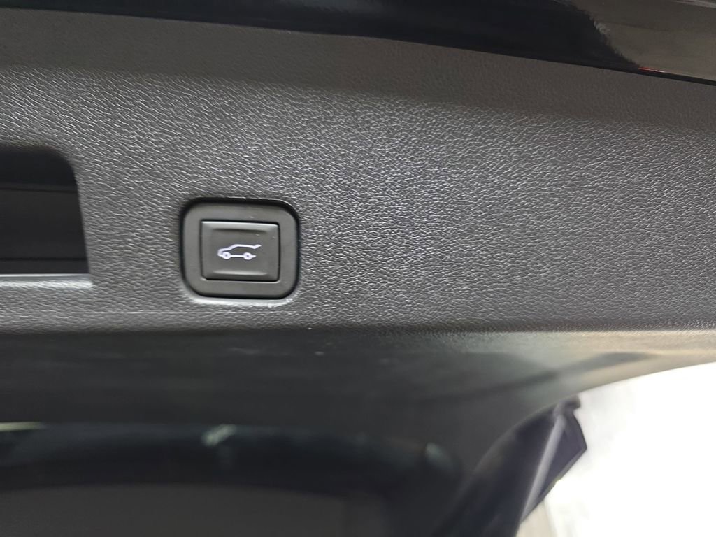 Used 2025 Buick Enclave Preferred w/ Trailering Package, 5000 lbs. image 15