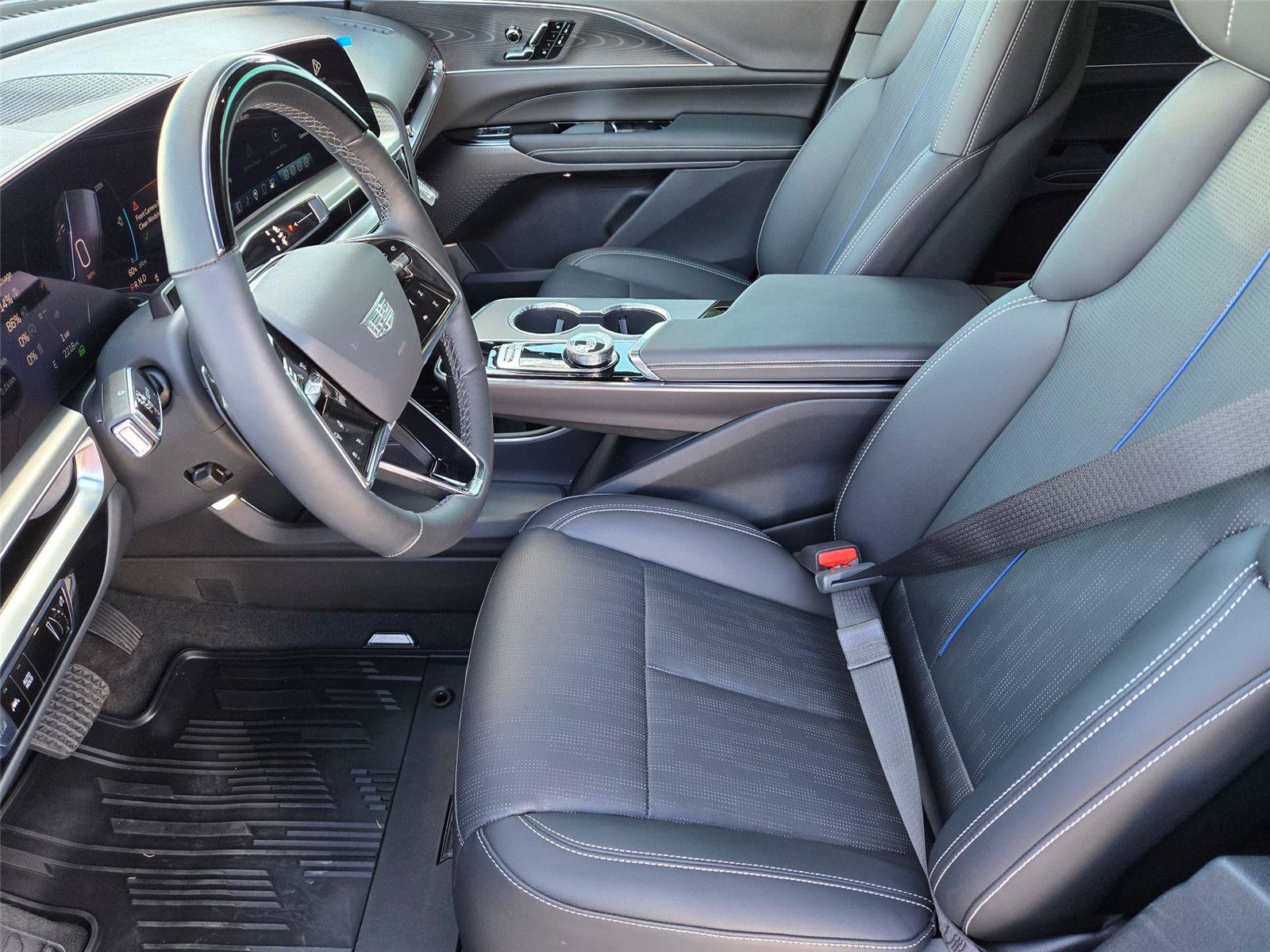 New 2026 Cadillac Lyriq Premium Luxury AWD/4WD image 11