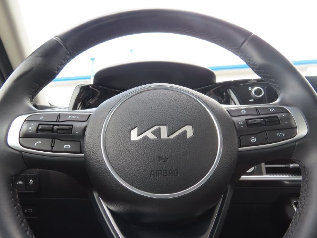 Used 2023 Kia K5 EX FWD image 15