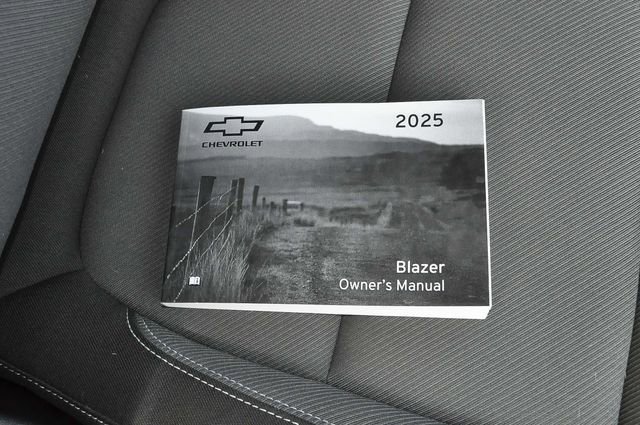 Used 2025 Chevrolet Blazer LT w/ Convenience Package image 24