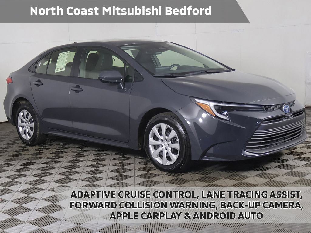 Used 2024 Toyota Corolla LE FWD image 1