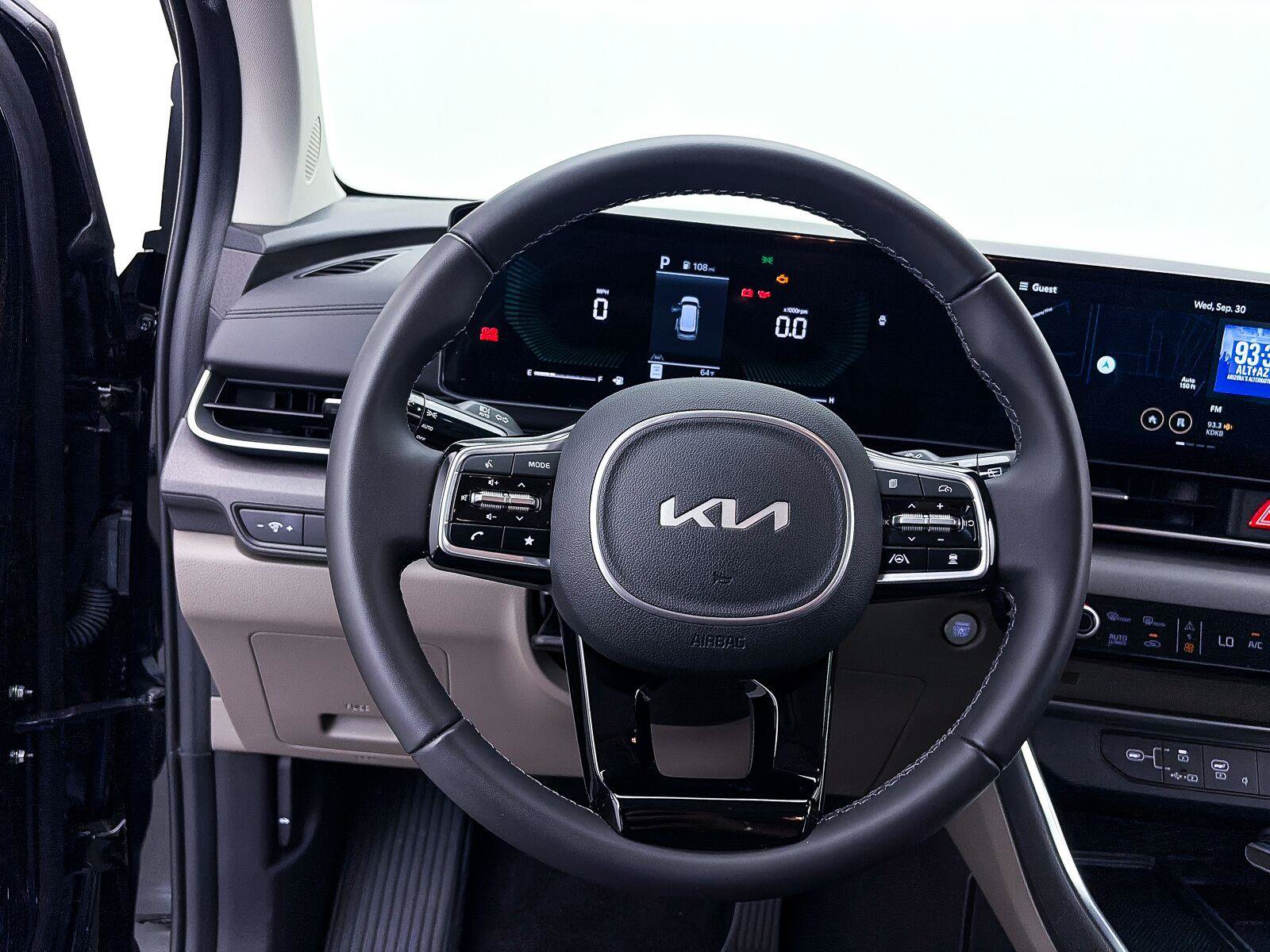 Used 2026 Kia Carnival EX FWD image 27