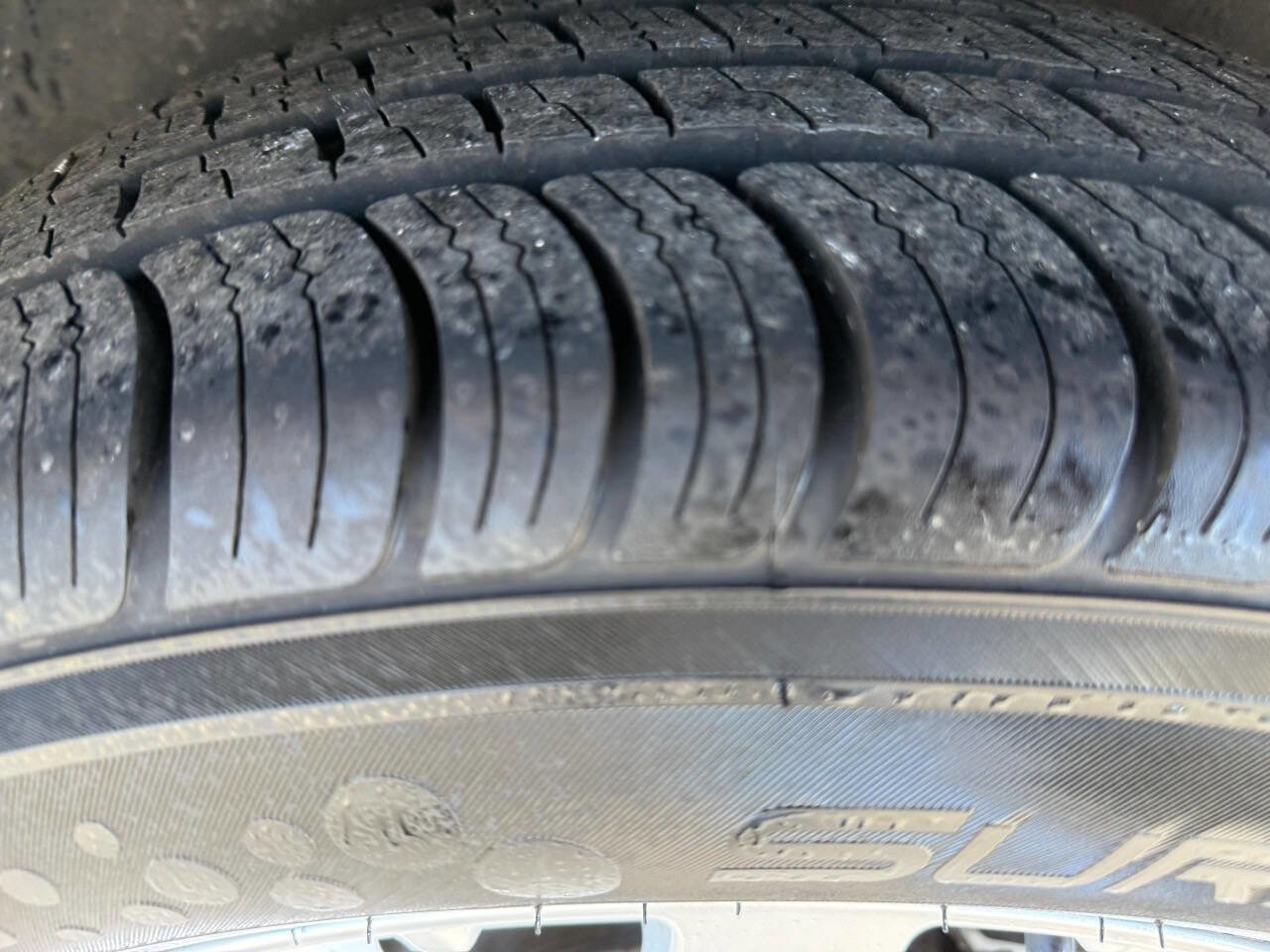 Used 2014 Chrysler Town & Country Touring FWD image 13