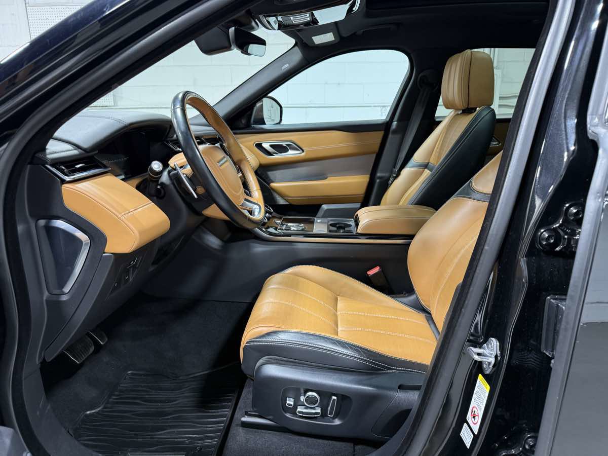 Used 2019 Land Rover Range Rover Velar R-Dynamic HSE image 10