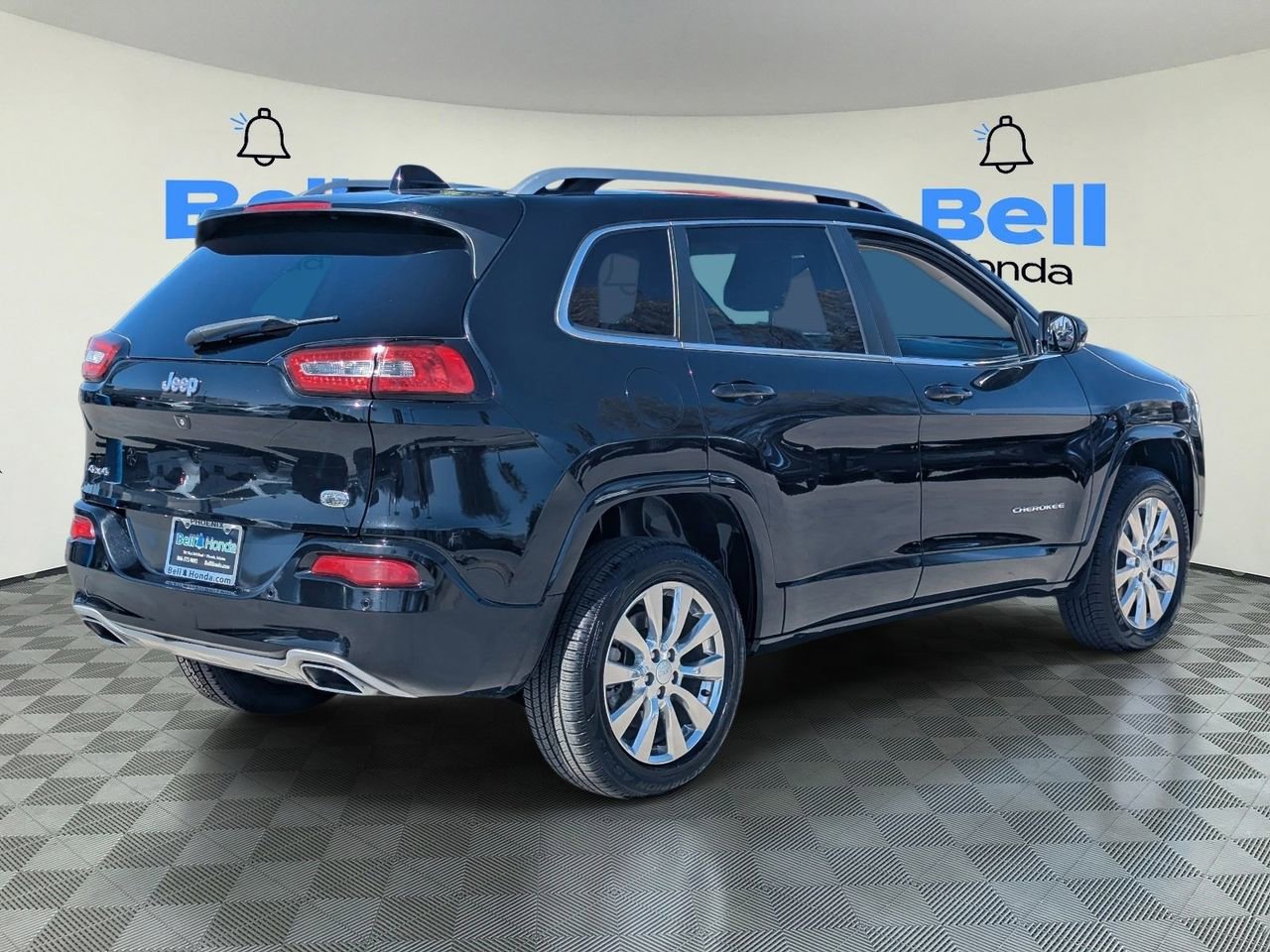 Used 2018 Jeep Cherokee Overland w/ Heavy Duty Protection Group AWD/4WD image 4
