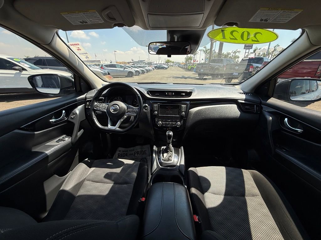 Used 2021 Nissan Rogue Sport SV FWD image 14