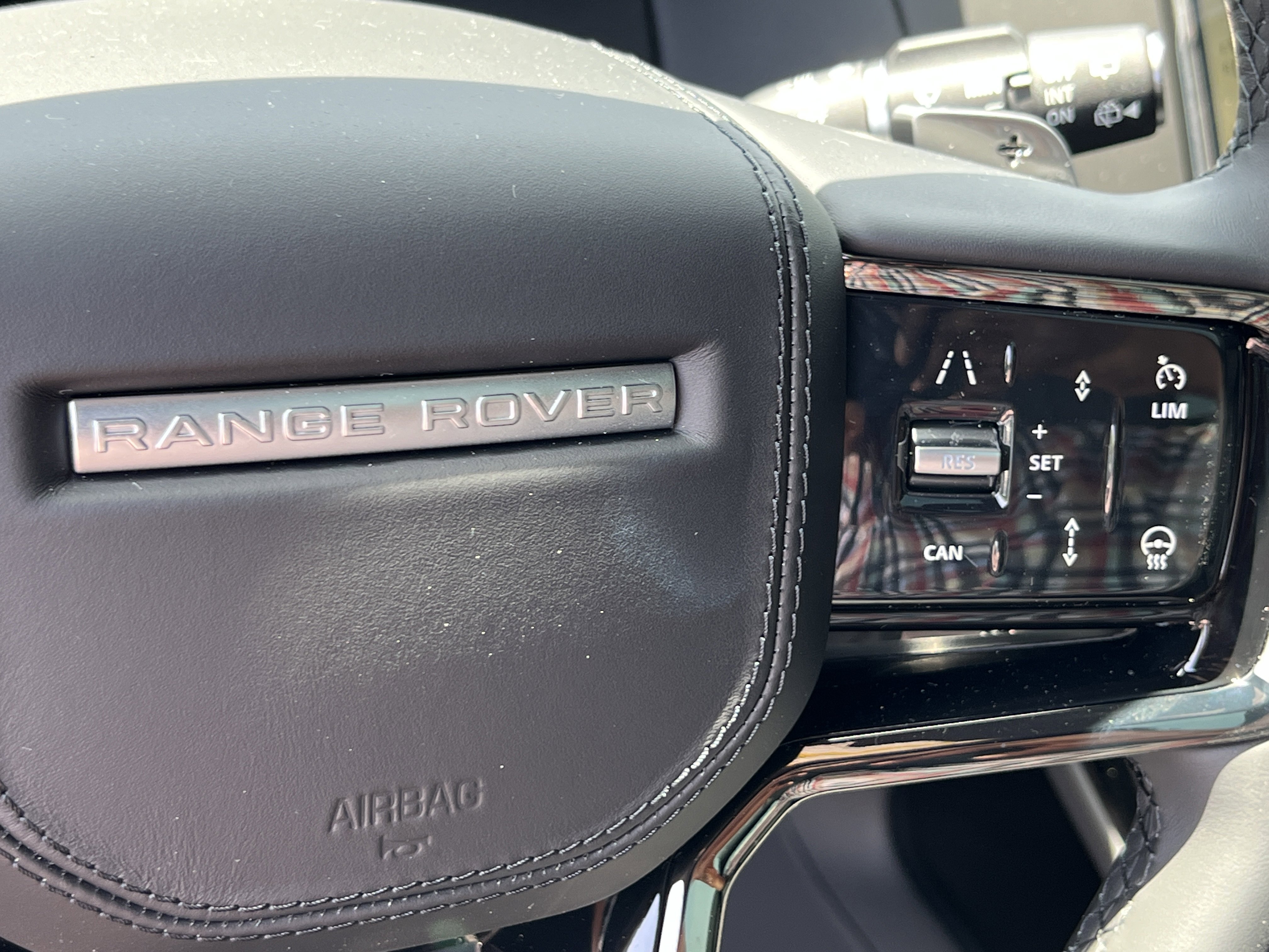New 2025 Land Rover Range Rover Sport Dynamic SE image 29