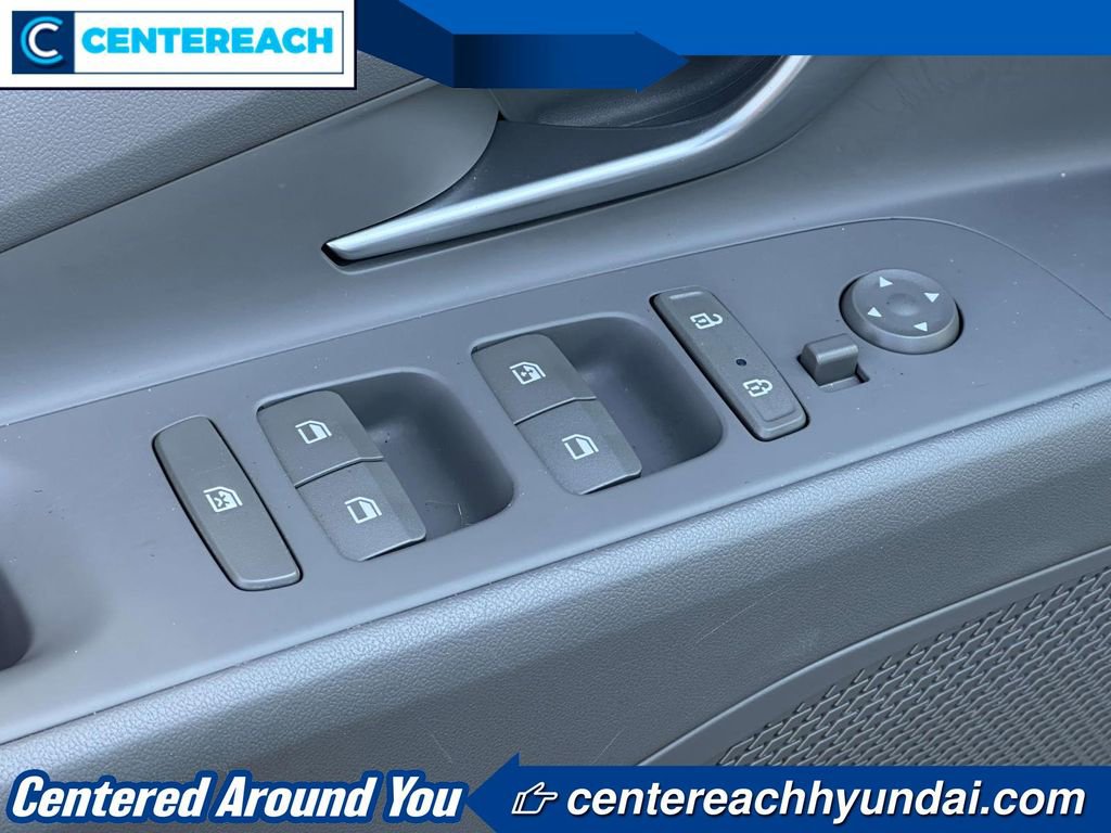 Used 2023 Hyundai Elantra SEL w/ Convenience Package FWD image 14