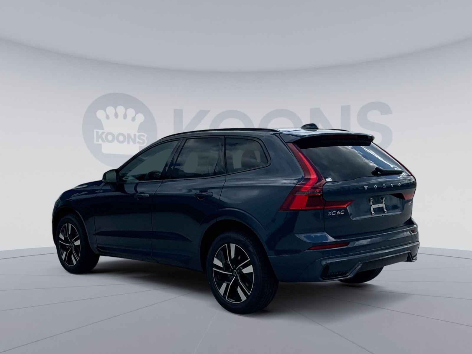 New 2026 Volvo XC60 B5 Core w/ Climate Package AWD/4WD image 4