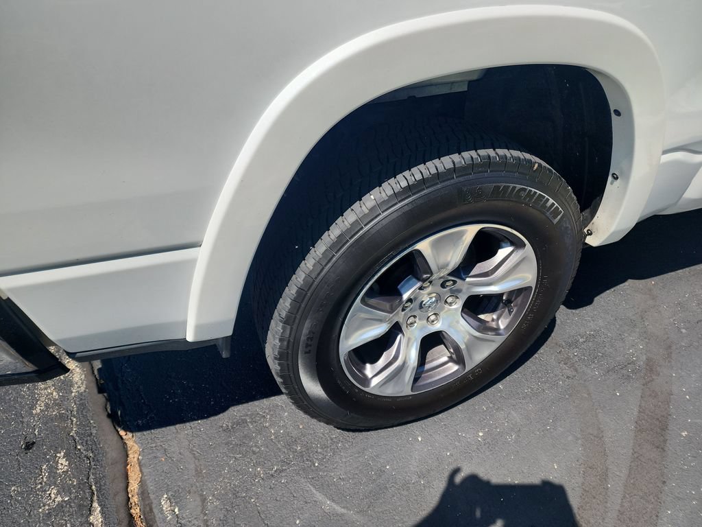 Used 2020 RAM 1500 Laramie AWD/4WD image 40