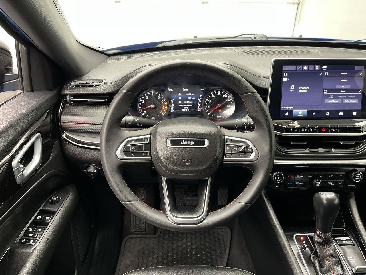 Used 2023 Jeep Compass Trailhawk AWD/4WD image 11