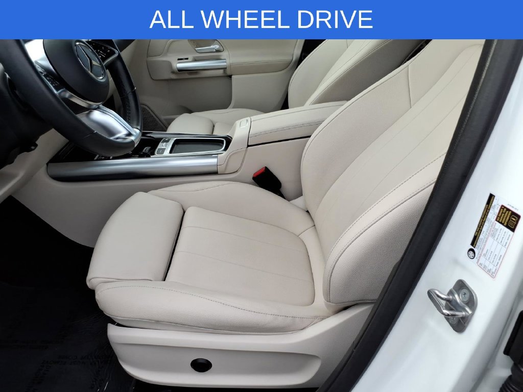 Used 2025 Mercedes-Benz GLA 250 4MATIC image 13