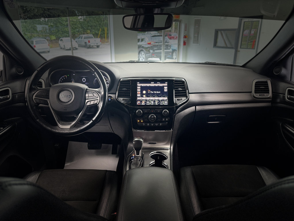Used 2020 Jeep Grand Cherokee Altitude AWD/4WD image 20