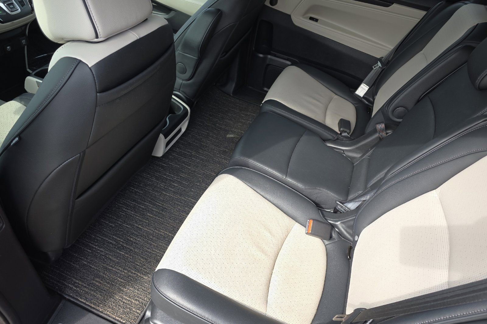 Used 2025 Honda Odyssey Elite image 12