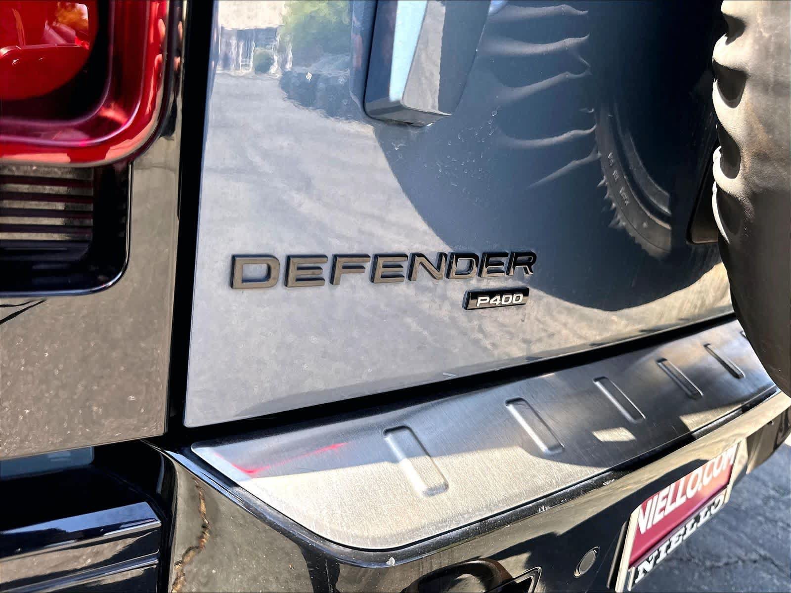 Used 2023 Land Rover Defender 110 X-Dynamic SE AWD/4WD image 11
