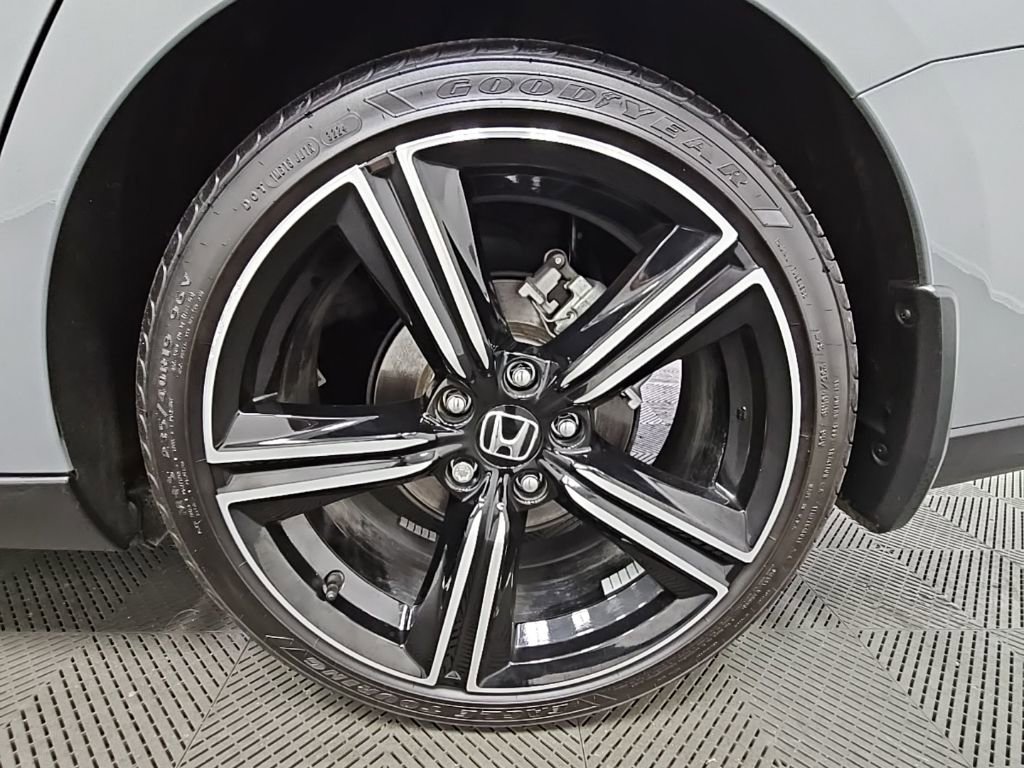 Used 2025 Honda Accord Sport image 43