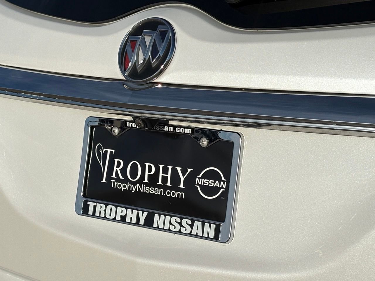 Used 2020 Buick Enclave Premium w/ Sun and Sites Package image 10