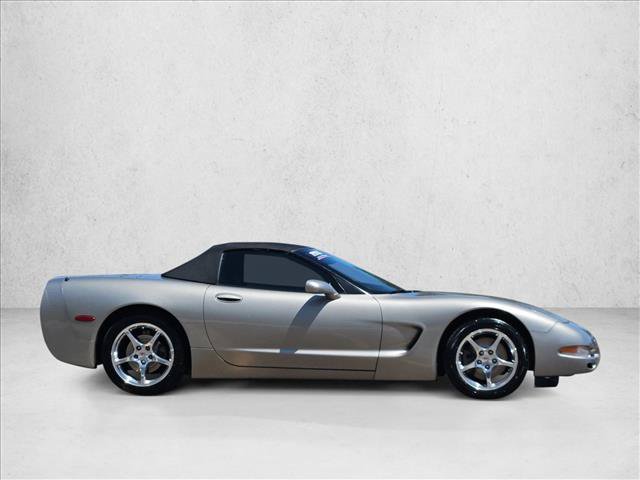 Used 2001 Chevrolet Corvette Convertible w/ Preferred Equipment Group2 RWD image 9