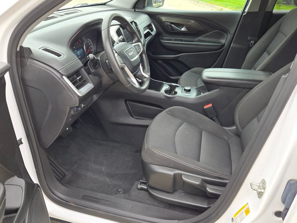 Used 2024 GMC Terrain SLE FWD image 27