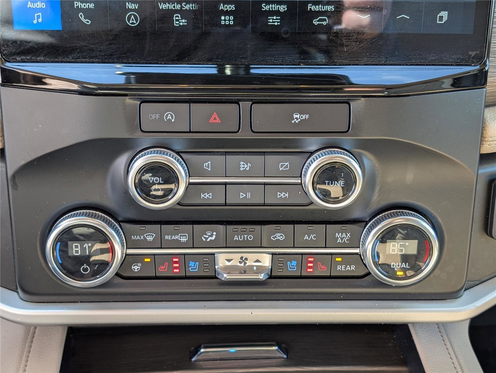 Used 2024 Ford Expedition Limited image 30