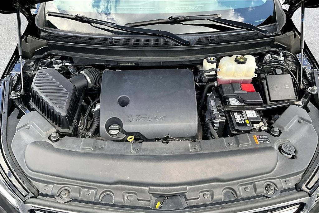 Used 2020 Buick Enclave Essence w/ Sound and Sites Package FWD image 32