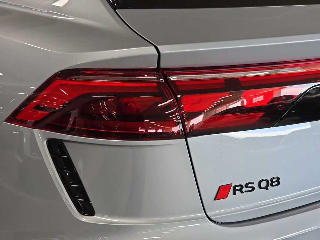 New 2026 Audi RS Q8 performance image 25