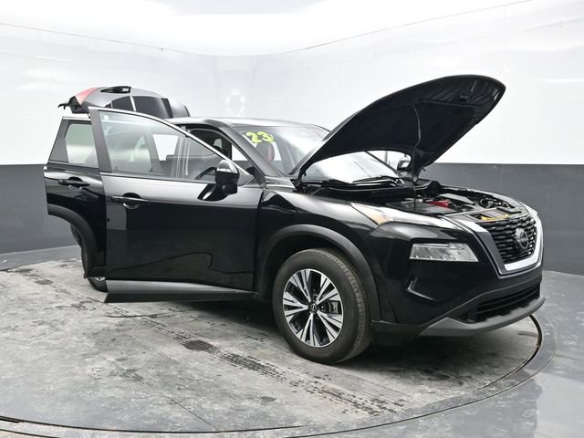 Used 2023 Nissan Rogue SV image 35