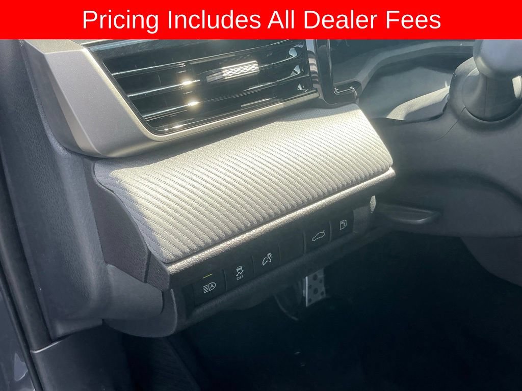 Used 2025 Toyota Camry SE w/ Convenience Package AWD/4WD image 11