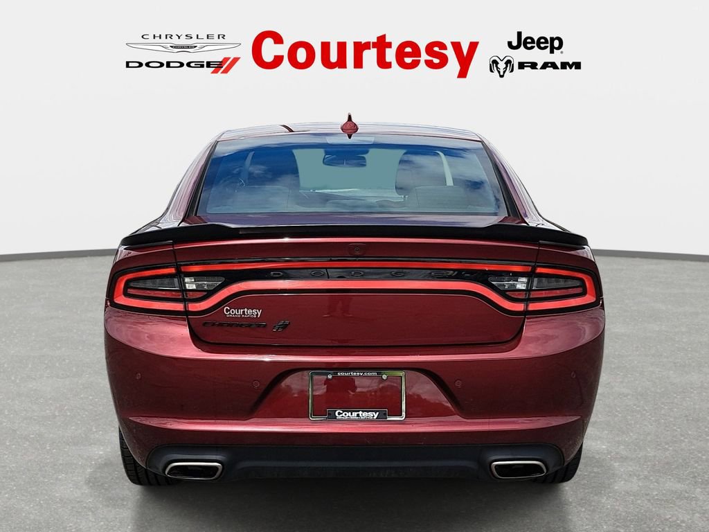 Certified 2022 Dodge Charger SXT w/ Blacktop Package AWD/4WD image 6