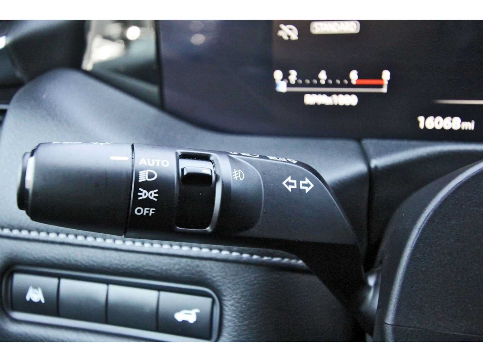 Used 2025 Nissan Armada Platinum RWD image 17