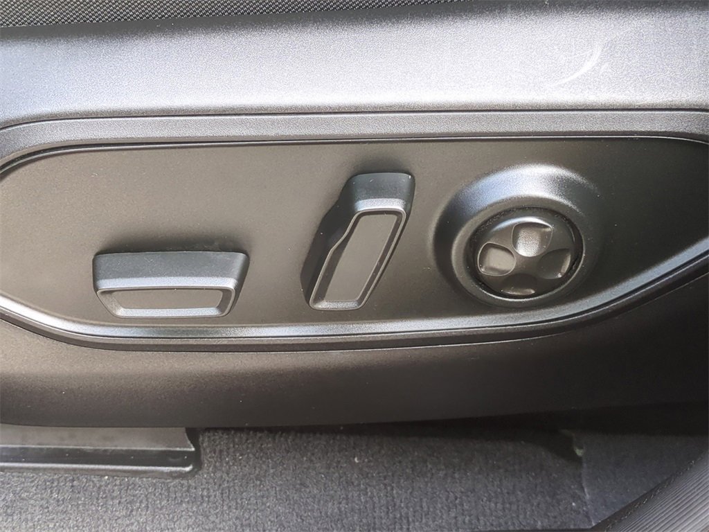 Certified 2023 Jeep Grand Cherokee L Laredo image 21
