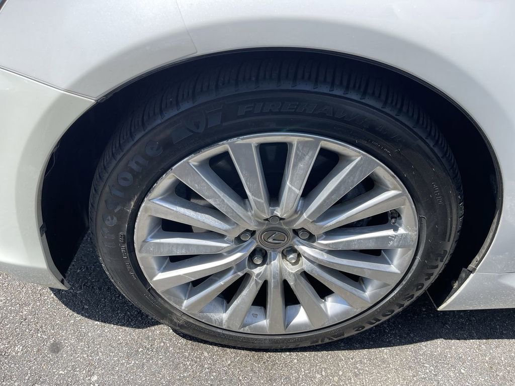 Used 2015 Lexus LS 460 AWD w/ Comfort Package image 2