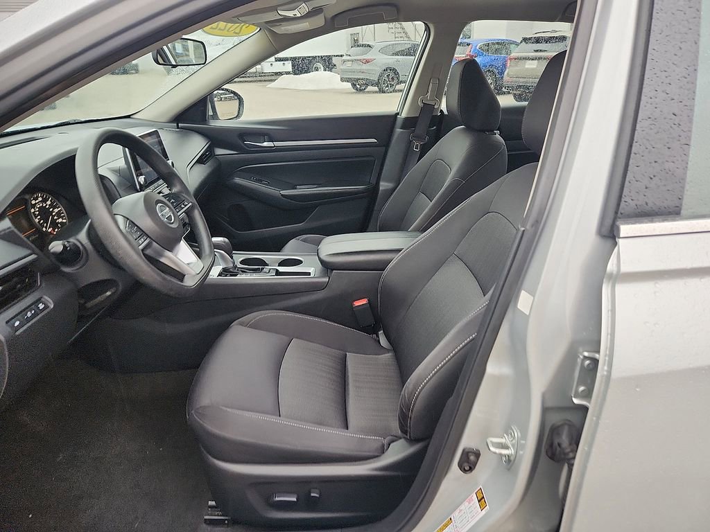 Used 2022 Nissan Altima 2.5 SV image 8