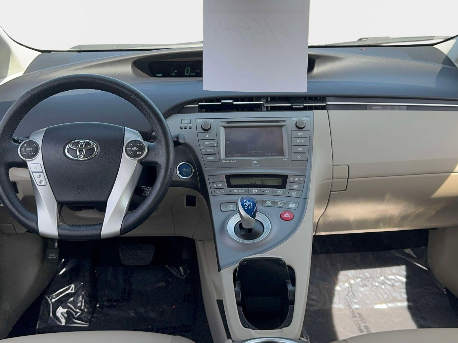 Used 2015 Toyota Prius Four image 9