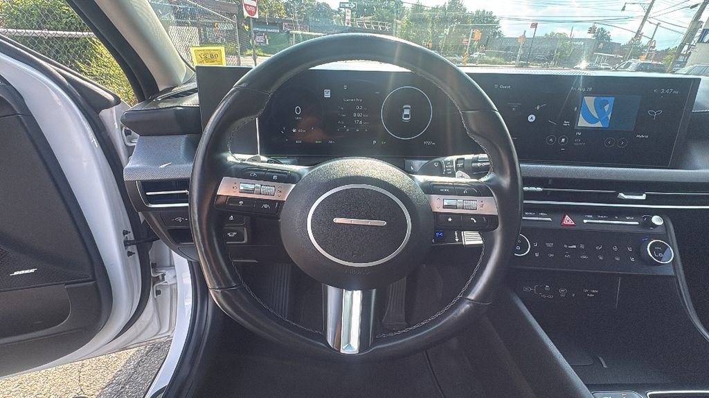 Used 2025 Hyundai Sonata Limited FWD image 15