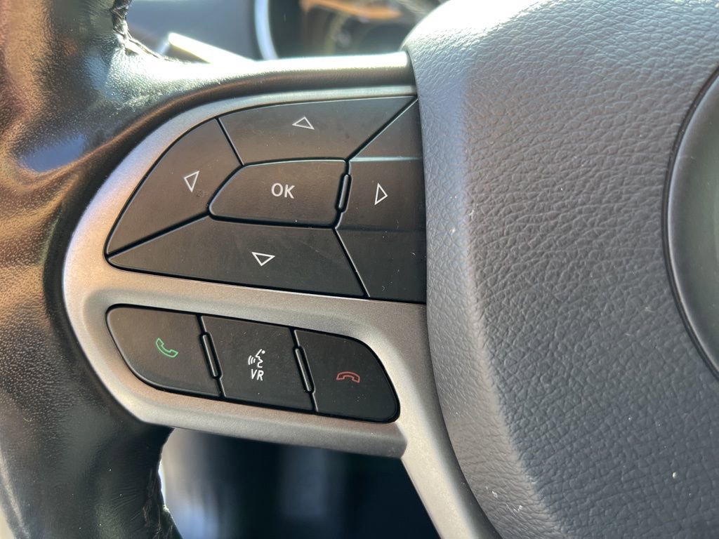 Used 2021 Jeep Cherokee Latitude Plus image 13