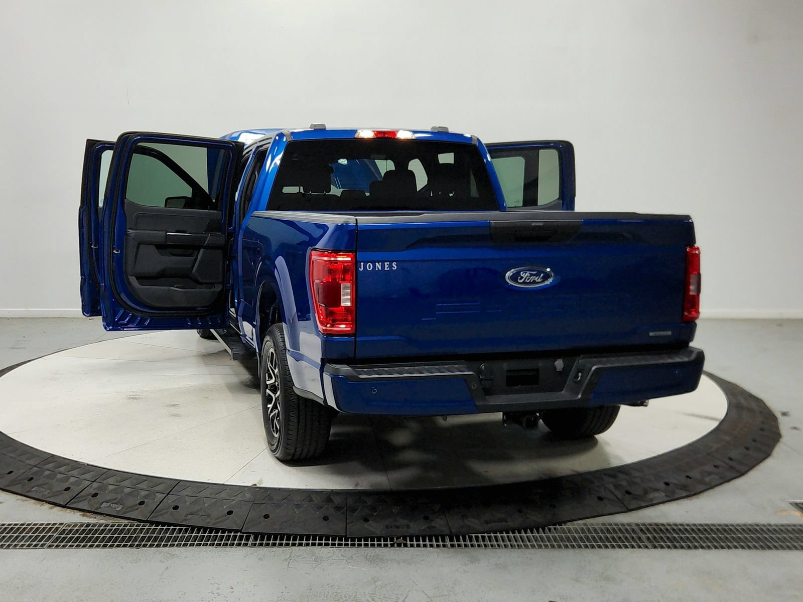 Used 2023 Ford F150 2WD SuperCrew image 15