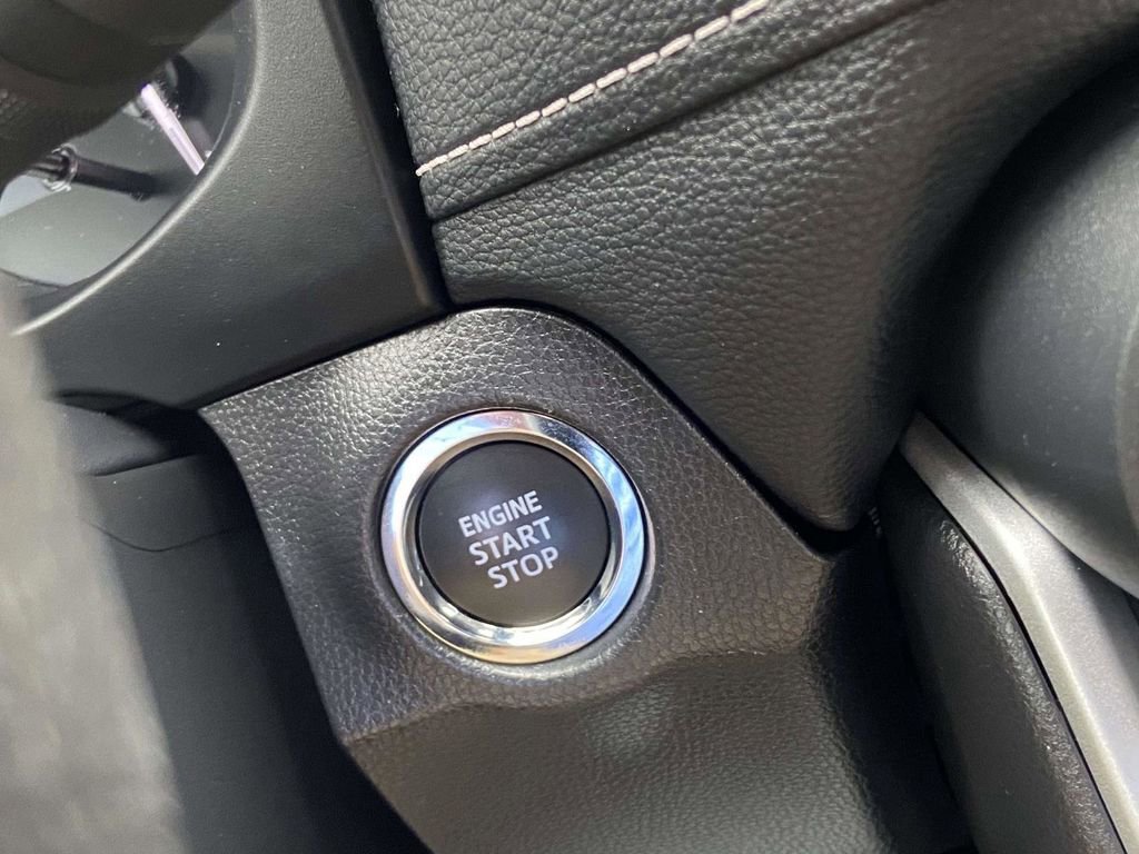 Used 2025 Toyota RAV4 XLE image 25