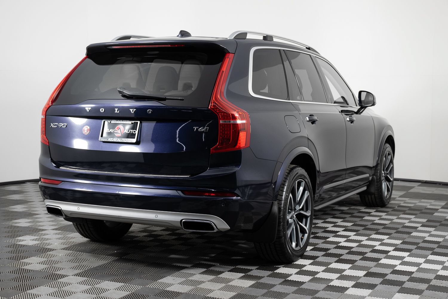 Used 2016 Volvo XC90 T6 Momentum AWD/4WD image 7