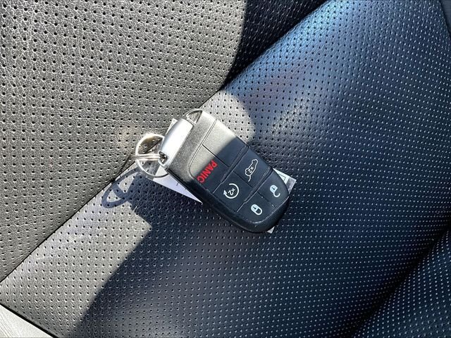 Used 2021 Jeep Grand Cherokee Summit AWD/4WD image 11