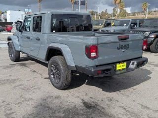 New 2026 Jeep Gladiator Sport image 7