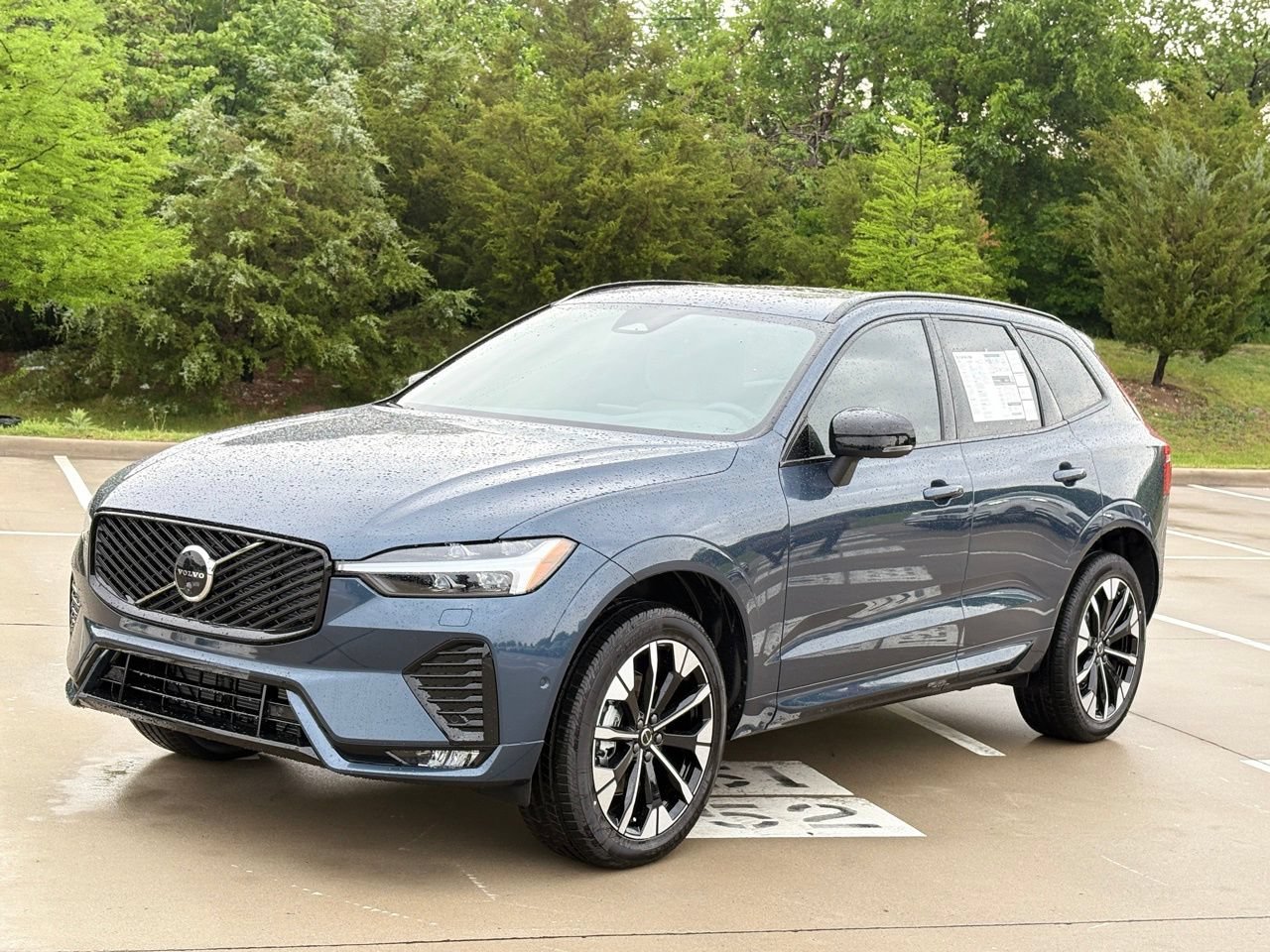 New 2026 Volvo XC60 B5 Plus w/ Protection Package Premier AWD/4WD image 3