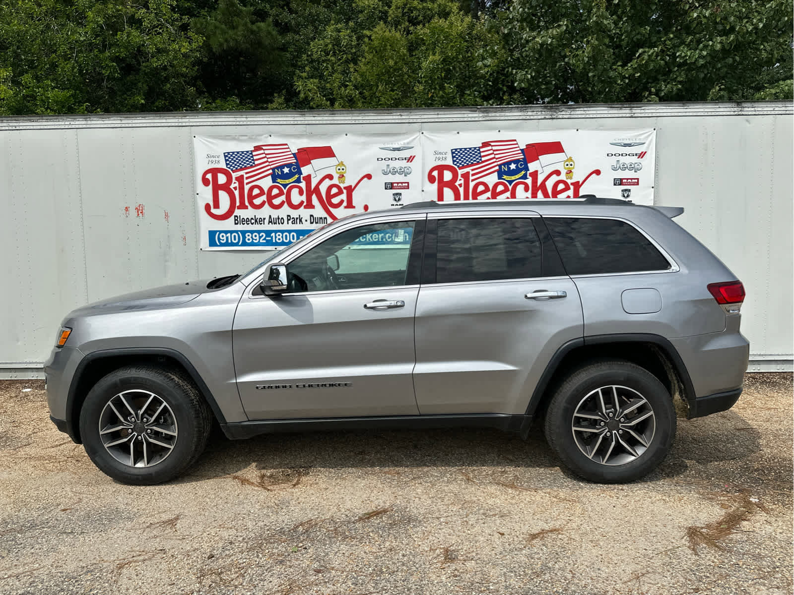 Used 2021 Jeep Grand Cherokee Limited image 7